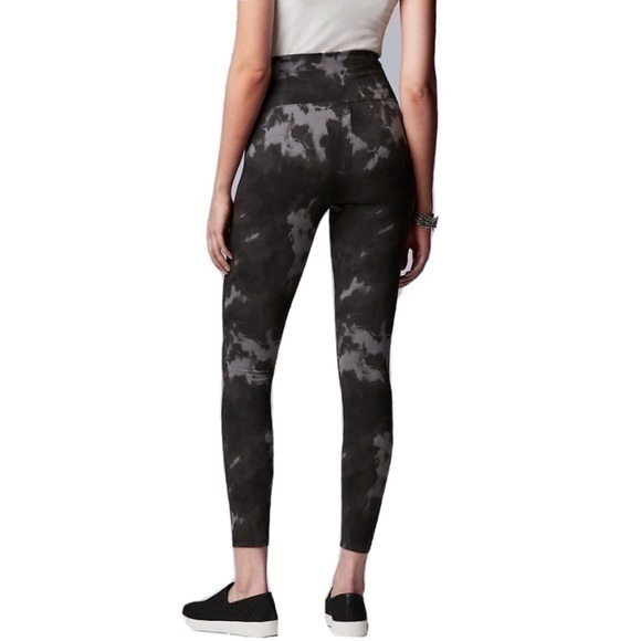 NEW Simply Vera Wang Leggings Tie Dye Black Gray High Rise medium NWT - Picture 1 of 5